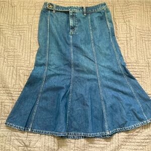 Vintage trumpet Y2K denim skirt by Ralph Lauren, size 8.